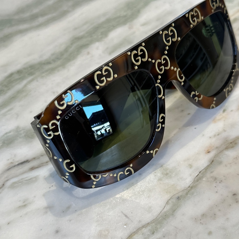 Gucci Oversized GG logo Aviator Sunglasses - Picture 4 of 4